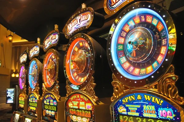 Fortune Rabbit slot game on bolacuan with payout table and spin controls